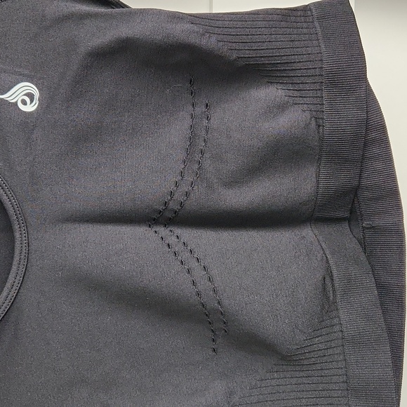 Seamless long sleeve crop top - Picture 3 of 7